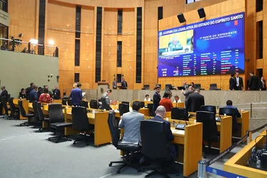 Imagem ilustrativa da imagem Deputados aprovam benefício a militares