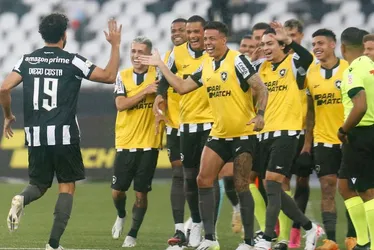 Imagem ilustrativa da imagem Diego Costa faz dois, e Botafogo vence o Bahia no RJ