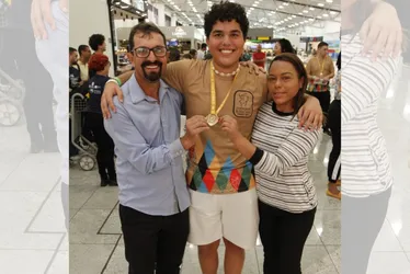 Imagem ilustrativa da imagem ES faz festa para os alunos de ouro da Matemática!
