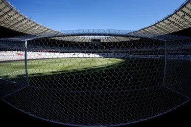 Imagem ilustrativa da imagem Em briga pelo Maracanã, Flamengo sugere ao Vasco que use estádio do Botafogo