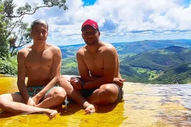Imagem ilustrativa da imagem Encontrados os corpos de dois turistas que desapareceram no mar de Guarapari