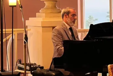 
          Imagem ilustrativa da imagem Entre temores e elogios, inteligência artificial avança em assessorias
          