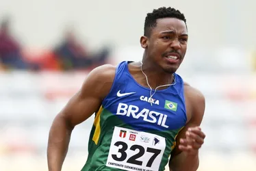 Imagem ilustrativa da imagem Erik Cardoso é primeiro brasileiro a correr os 100m abaixo de 10 segundos