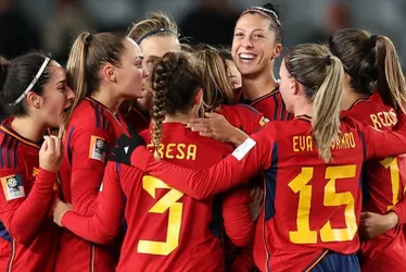Imagem ilustrativa da imagem Espanha e Japão se garantem nas oitavas de final da Copa do Mundo