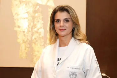 Imagem ilustrativa da imagem Especialistas alertam para risco de tomar vitaminas por conta própria