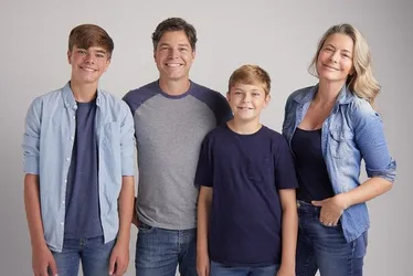 Imagem ilustrativa da imagem Ex-galã de novelas surpreende por semelhança com o filho