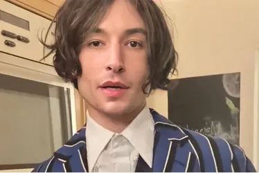 Imagem ilustrativa da imagem Ezra Miller se pronuncia pela 1ª vez após acusação de assédio a criança