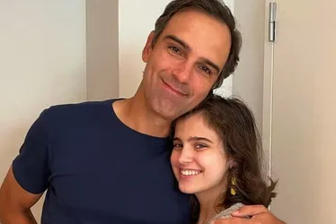 Imagem ilustrativa da imagem Filha do apresentador Tadeu Schmidt larga faculdade após sofrer homofobia