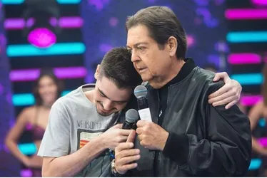 Imagem ilustrativa da imagem Filho de Faustão rebate polêmica sobre posição do pai na fila do transplante