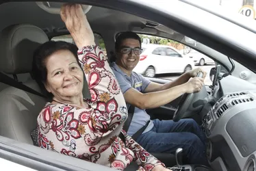 Imagem ilustrativa da imagem "Filhos de aluguel" oferecem ajuda para idosos