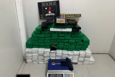 Imagem ilustrativa da imagem Foragido da Justiça é preso com 151 tabletes de drogas em Vila Velha