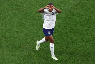 Imagem ilustrativa da imagem França supera susto, goleia Panamá e avança em primeiro no grupo F