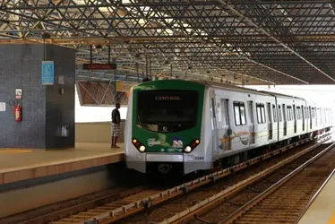 Imagem ilustrativa da imagem Funcionário de metrô é atropelado por trem e fica em estado grave no DF