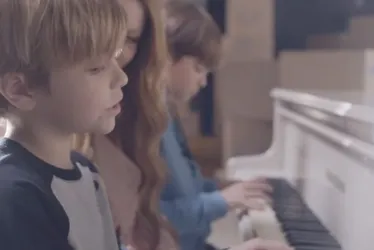 Imagem ilustrativa da imagem Gerard Piqué quer processar Shakira após participação dos filhos em clipe