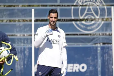 Imagem ilustrativa da imagem Goleiro Sergio Rico, do PSG, volta a ser sedado e estado de saúde é grave