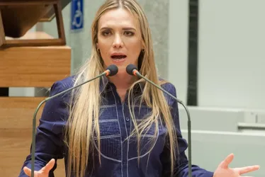 
          Imagem ilustrativa da imagem Governo Lula estreia nos pagamentos das “emendas Pix”
          