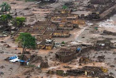 Imagem ilustrativa da imagem Governo cria grupo para analisar repactuação de acordo em Mariana