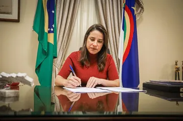 Imagem ilustrativa da imagem Governo nomeia 80 médicos e 86 assistentes de saúde e técnicos de farmácia