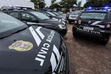 Imagem ilustrativa da imagem Homem é preso por fazer reféns e incendiar mata após não receber carona
