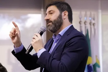 Imagem ilustrativa da imagem IA: quem usa vai substituir quem não sabe usar, diz especialista