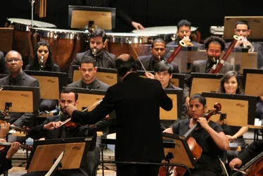Imagem ilustrativa da imagem Inauguração de faixas e ciclovia terá espetáculo com drones e orquestra