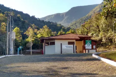 Imagem ilustrativa da imagem Incêndio em área particular atinge Parque do Caparaó