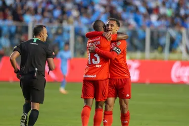 Imagem ilustrativa da imagem Internacional vence Bolívar e se aproxima da vaga à semifinal da Libertadores