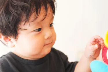 Imagem ilustrativa da imagem Japão vai pagar R$ 127 bilhões em bônus para casais terem mais bebês