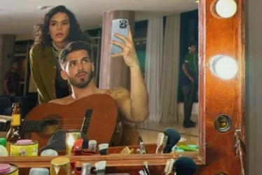 Imagem ilustrativa da imagem João Guilherme posa sem camisa ao lado de Bruna Marquezine