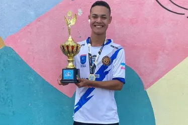 Imagem ilustrativa da imagem Jovem capixaba organiza rifa para seguir sonho de jogar handebol