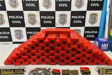Imagem ilustrativa da imagem Jovens são presos com 50 quilos de maconha em Guarapari