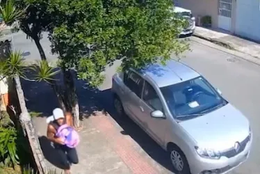 Imagem ilustrativa da imagem Ladrão assalta loja, invade casas e troca de roupa para enganar polícia na Serra