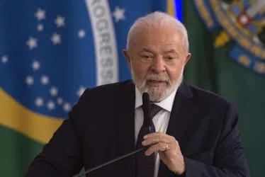 Imagem ilustrativa da imagem Lula assina decreto que autoriza Brasil a comprar energia da Venezuela