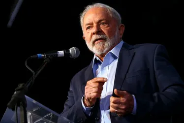 Imagem ilustrativa da imagem Lula deve passar por cirurgia para tratar artrose até dezembro