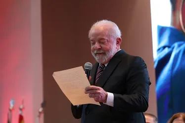 Imagem ilustrativa da imagem Lula diz que quem tentar golpe será preso e que não tem medo de atentados