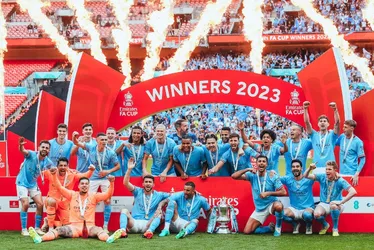 Imagem ilustrativa da imagem Manchester City bate United e conquista a Copa da Inglaterra