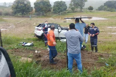 Imagem ilustrativa da imagem Médica morre após capotar carro na BR-259 no ES