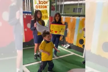 Imagem ilustrativa da imagem Menino Gui reencontra amigos e professores na escola após deixar hospital