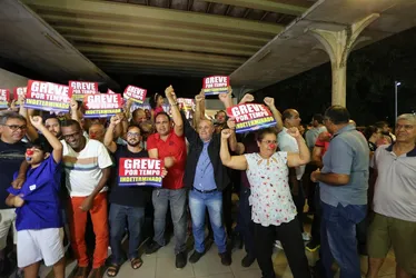 Imagem ilustrativa da imagem Metroviários de Pernambuco entram em greve; desta vez por tempo indeterminado