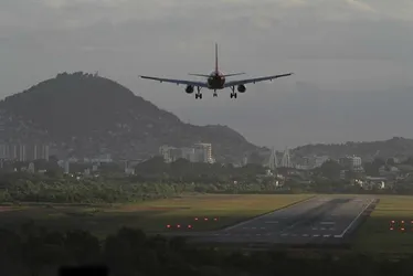 Imagem ilustrativa da imagem Ministério do Turismo anuncia sanções para 123 Milhas por suspensão de passagens