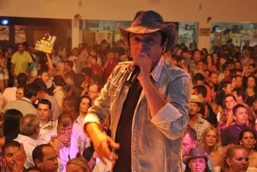 Imagem ilustrativa da imagem Morre Ivonir Machado, fundador do grupo Garotos de Ouro