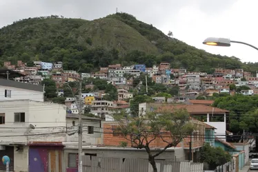 Imagem ilustrativa da imagem Morro do Macaco: Mortos no confronto queriam proteger líder que veio de MG