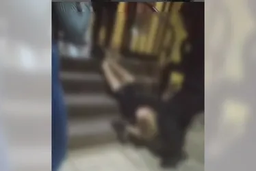 Imagem ilustrativa da imagem Mulher é arrastada por segurança para fora de boate em Goiás