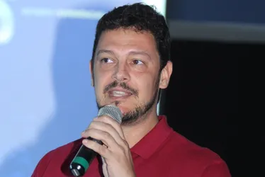 Imagem ilustrativa da imagem Multa para empresa que pagar salário diferente para homens e mulheres