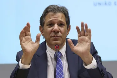 Imagem ilustrativa da imagem 'Ninguém aguenta mais esse juro', diz Haddad em live com Nath Finanças