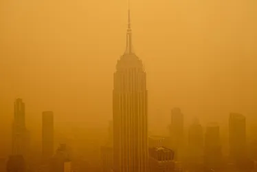 Imagem ilustrativa da imagem Nova-iorquinos voltam às ruas após dia como 'a cidade mais poluída do planeta'