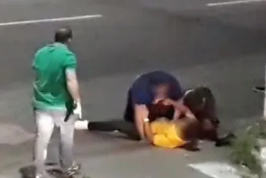 Imagem ilustrativa da imagem Novas imagens mostram briga entre policiais militares na Praia do Canto