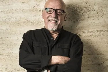 Imagem ilustrativa da imagem Novo livro de Paulo Coelho chega ao Brasil