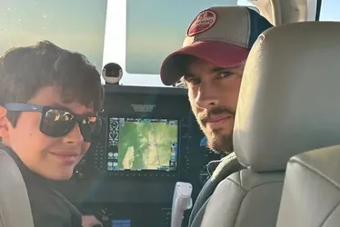 Imagem ilustrativa da imagem Pai e filho de 12 anos morrem após queda de avião de RO