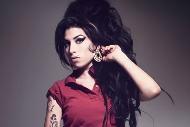Imagem ilustrativa da imagem Pais de Amy Whinehouse divulgam trechos do diário de adolescente da cantora